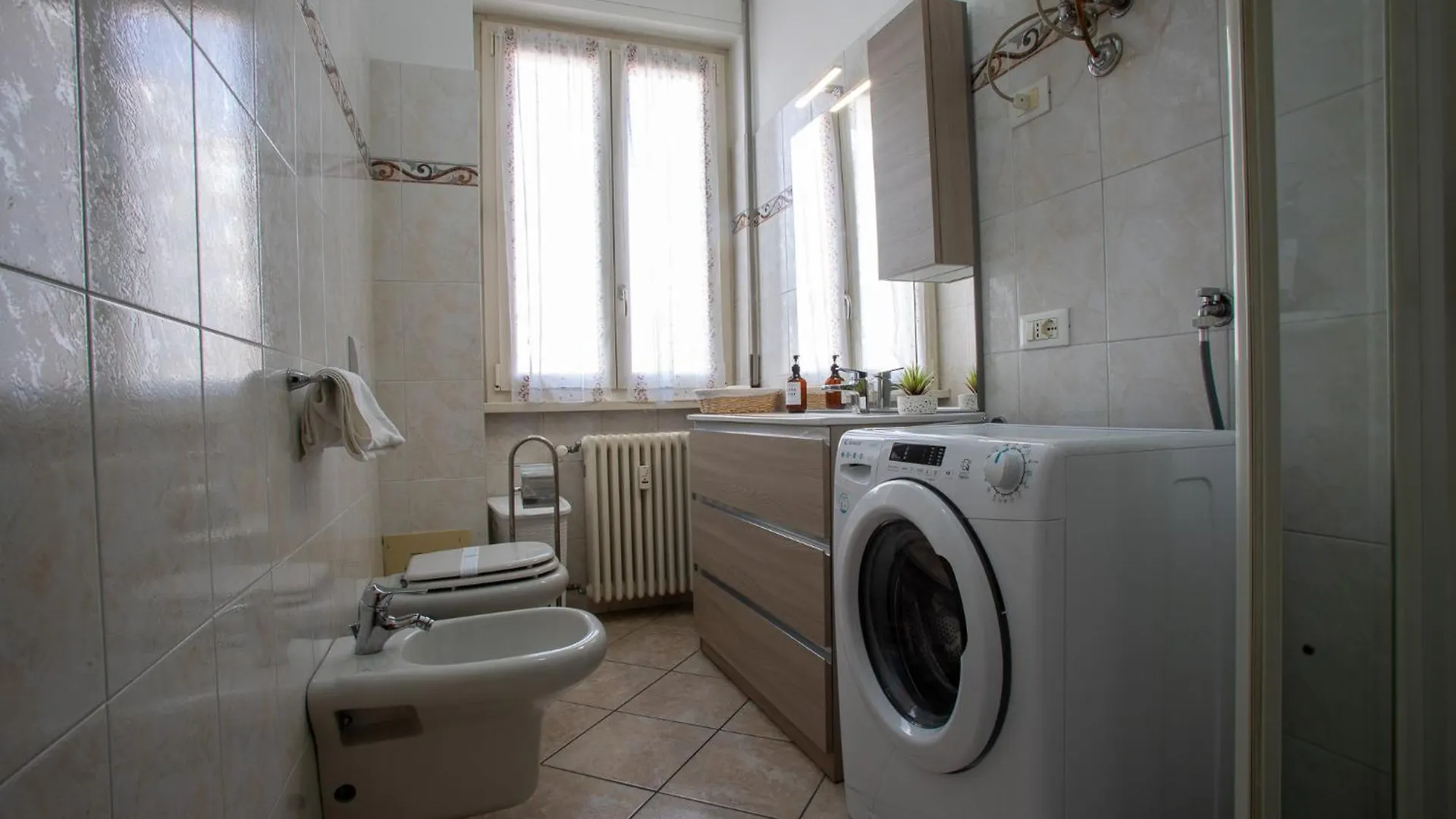 דירות קומו Ilaria House איטליה