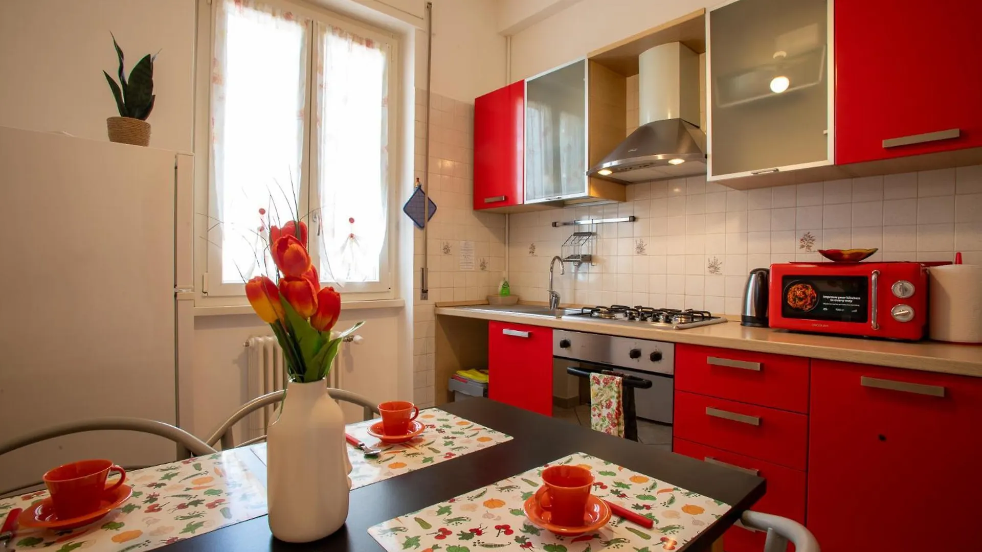 דירות קומו Ilaria House 0*,  איטליה