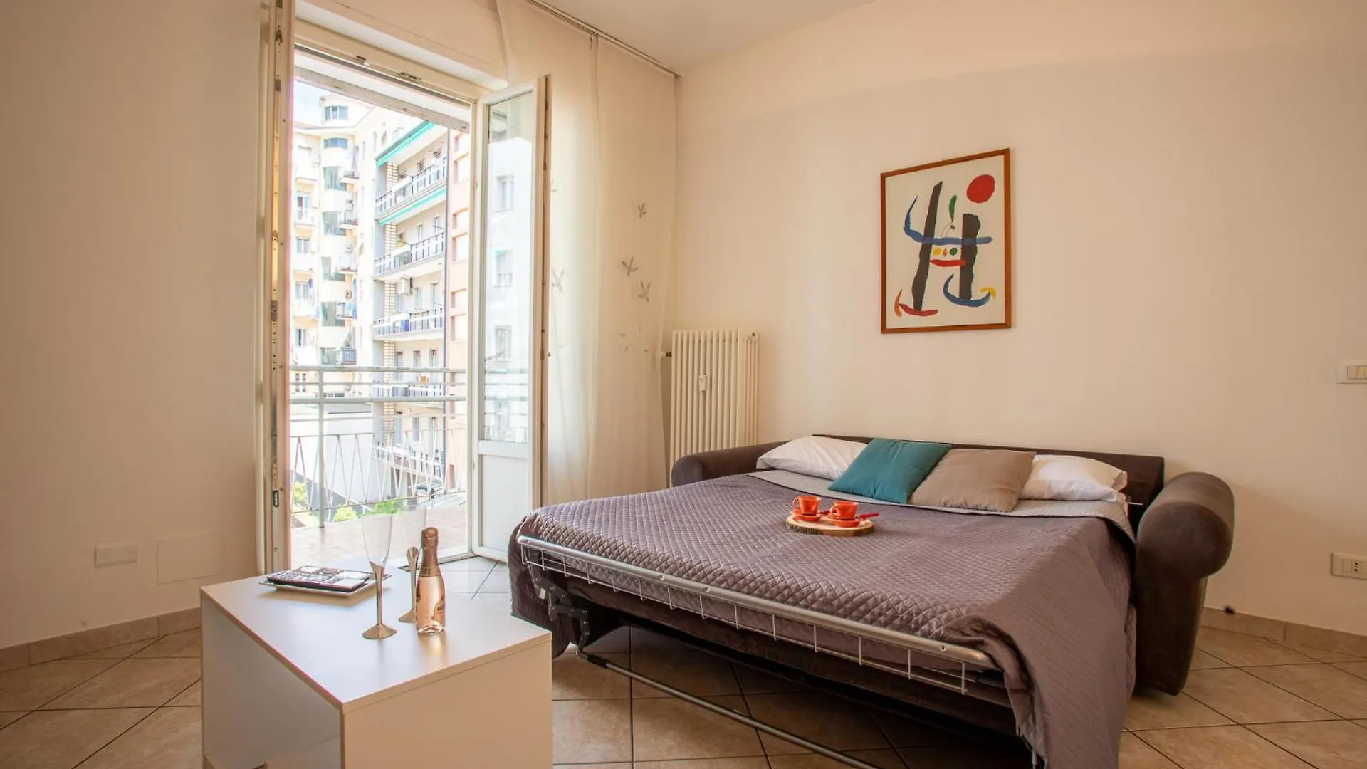 דירות קומו Ilaria House 0*,  איטליה